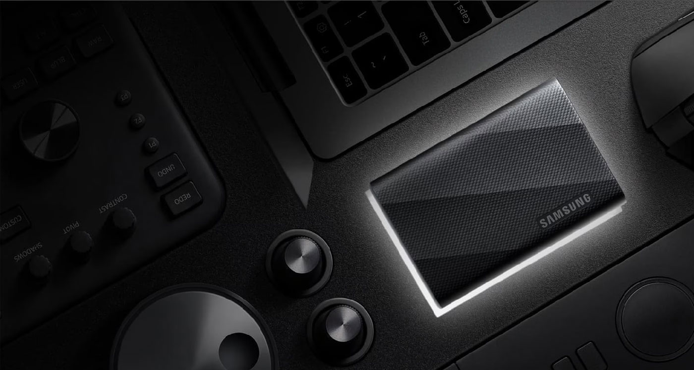 Samsung T9 4TB Portable SSD - High-Speed Black External Storage